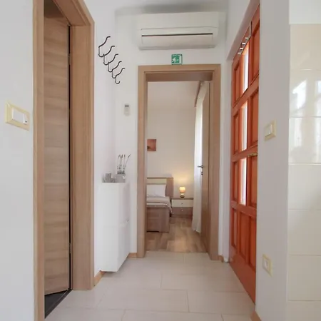 Timea A2 * Zambratija (Istria)